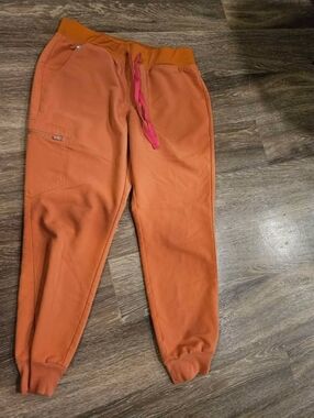 Figs Medium Petite Orange Creamsicle Joggers